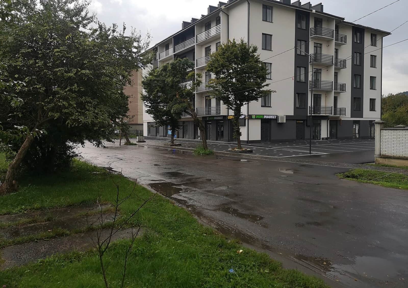 Приміщення, Свалява: новобудова, стеля 3 м, лічильники - фото 1