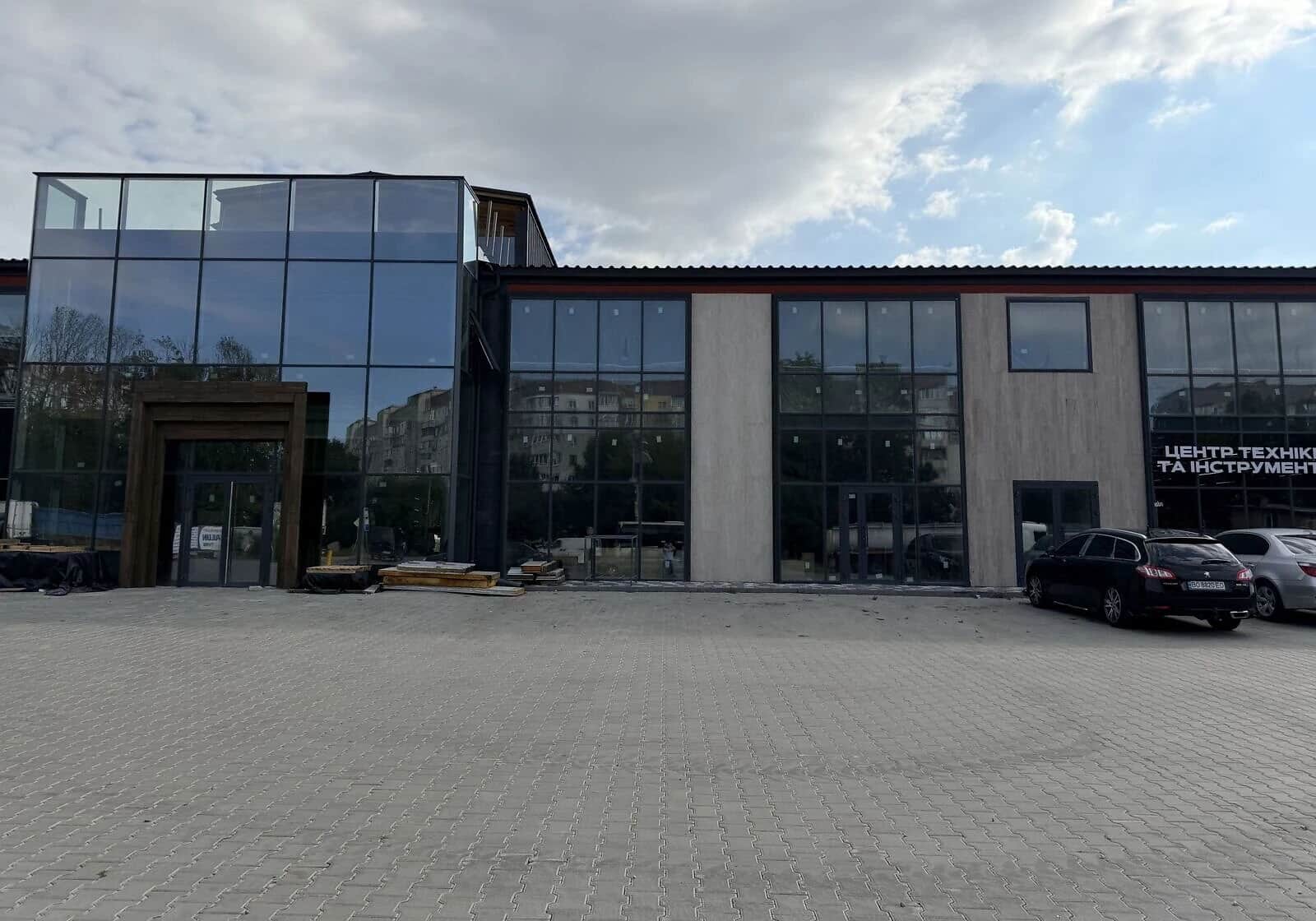 Приміщення, Гаї Гречинські: торгово-розважальний комплекс, електрика і газ - фото 1