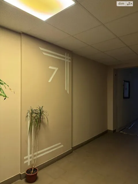 2-кімнатна квартира, 33 мікрорайон: балкон, бойлер - фото 1