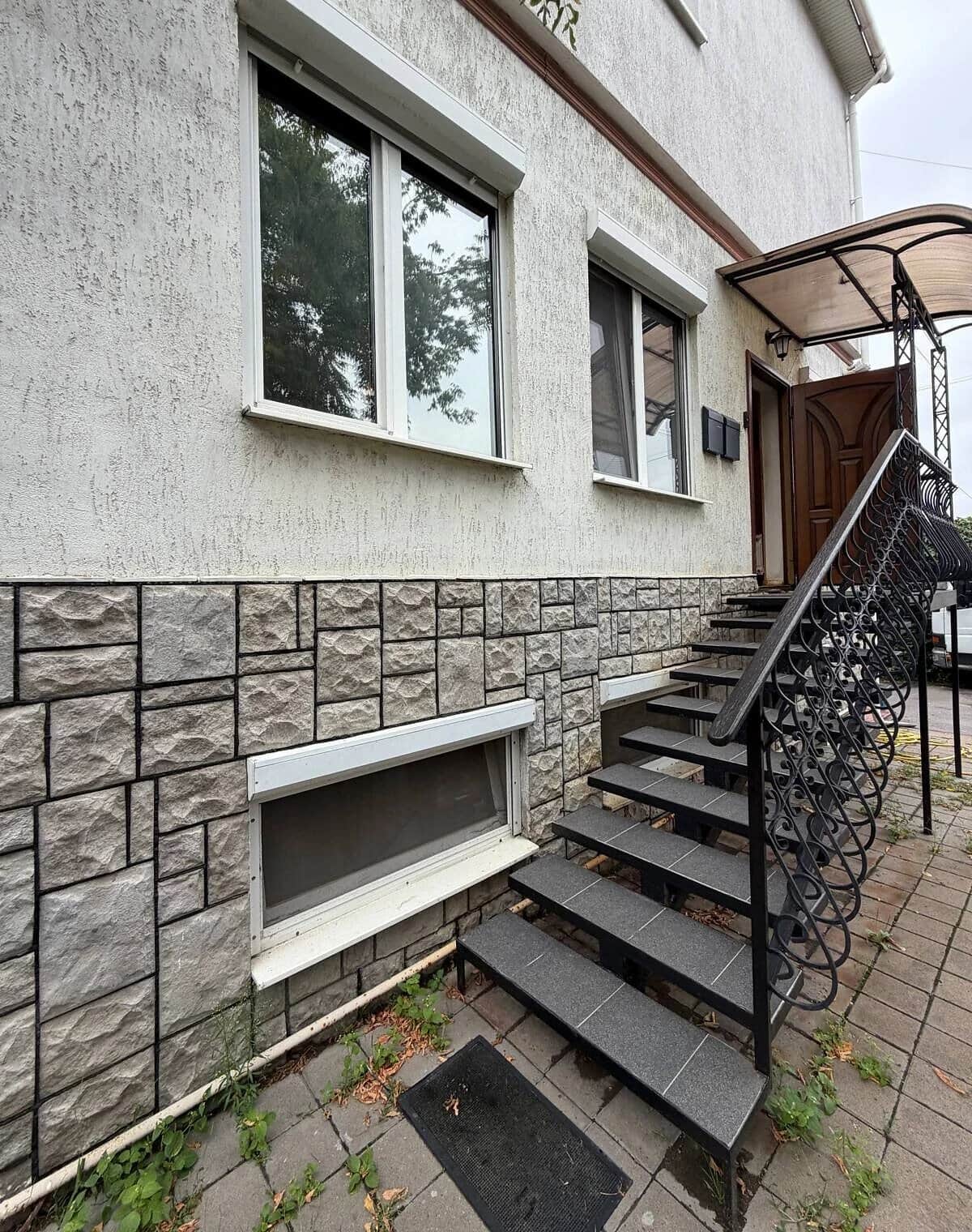 4-кімнатна квартира, Центр: багаторівнева, 2 санвузли, паркомісце - фото 2