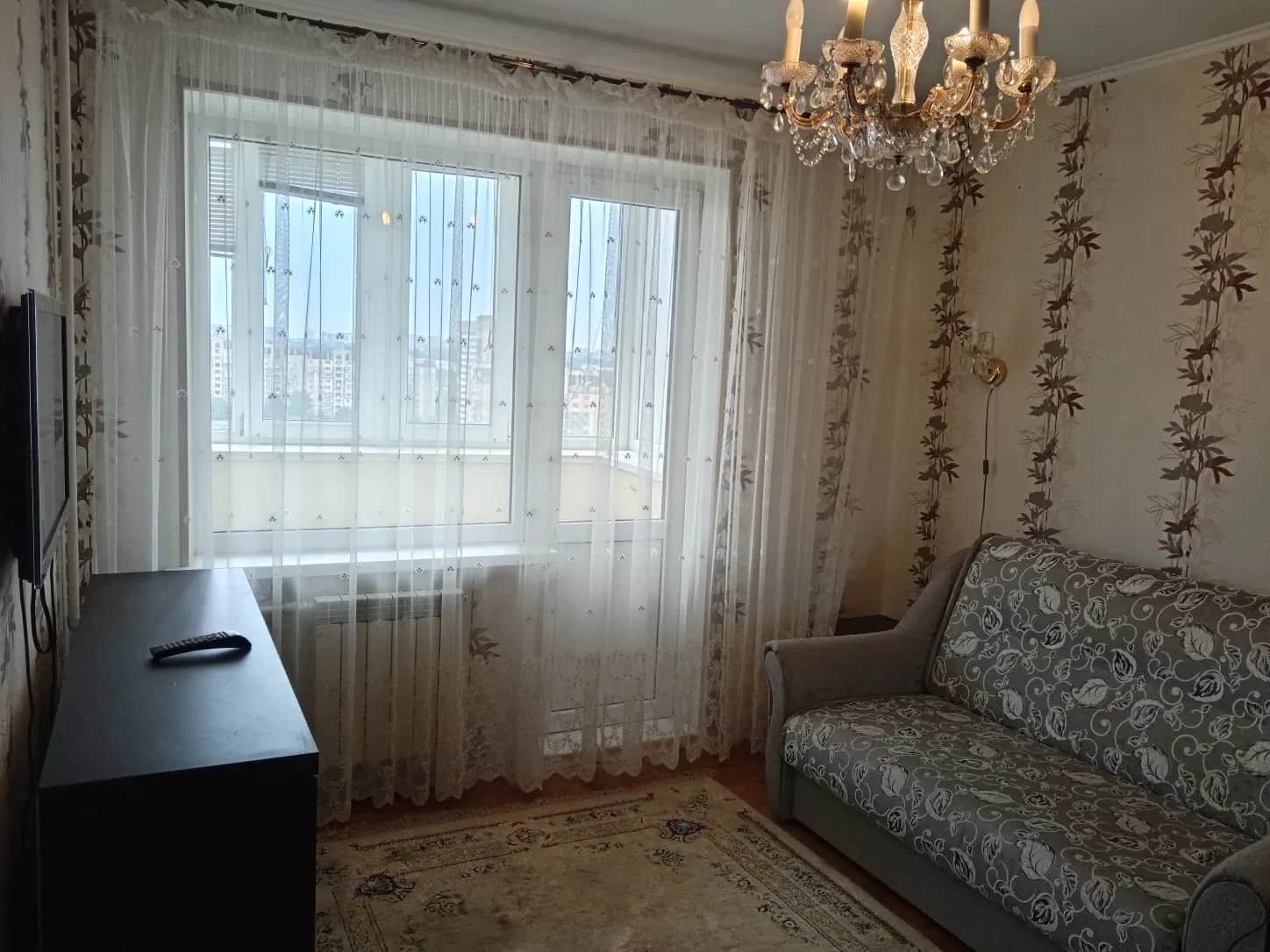 2-кімнатна квартира, Святошинський: два балкони, до метро 25 хв маршруткою - фото 1