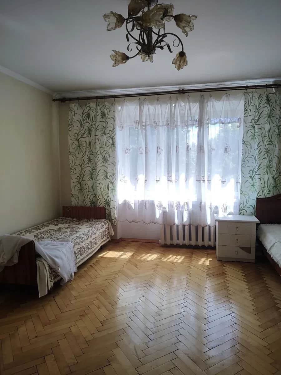Будинок, Канада: для двох студентів, 58 соток - фото 1