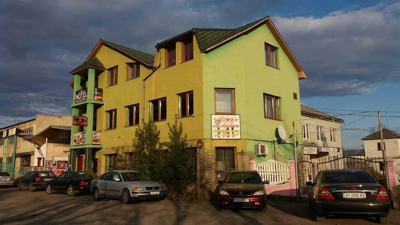 Готельно-ресторанний комплекс, Іршава: стоянка, спортзал, тераса - фото 2