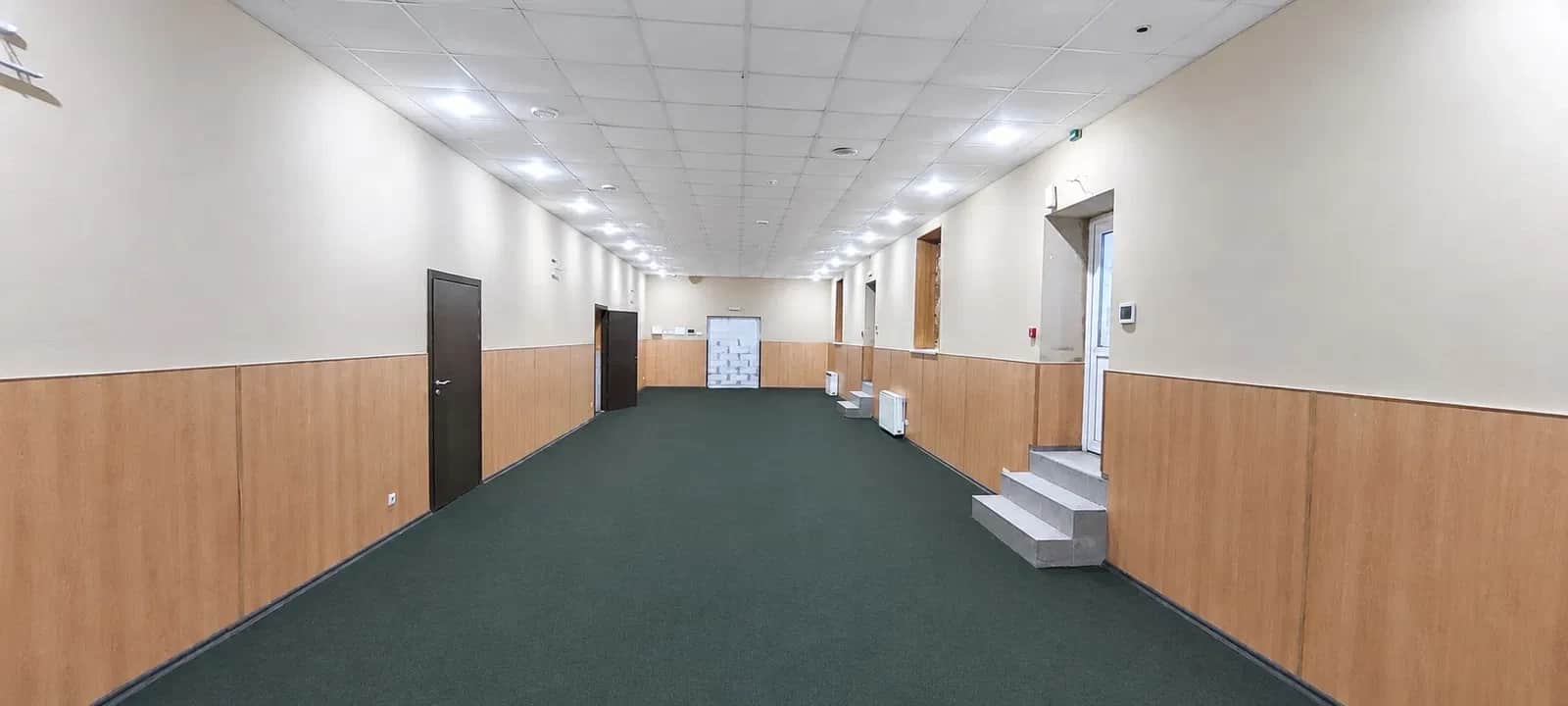 Приміщення, Дубно: центр міста, фасадне, вільне планування - фото 1