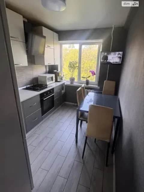 3-кімнатна квартира, вулиця Каунаська: косметичний ремонт, балкон - фото 2