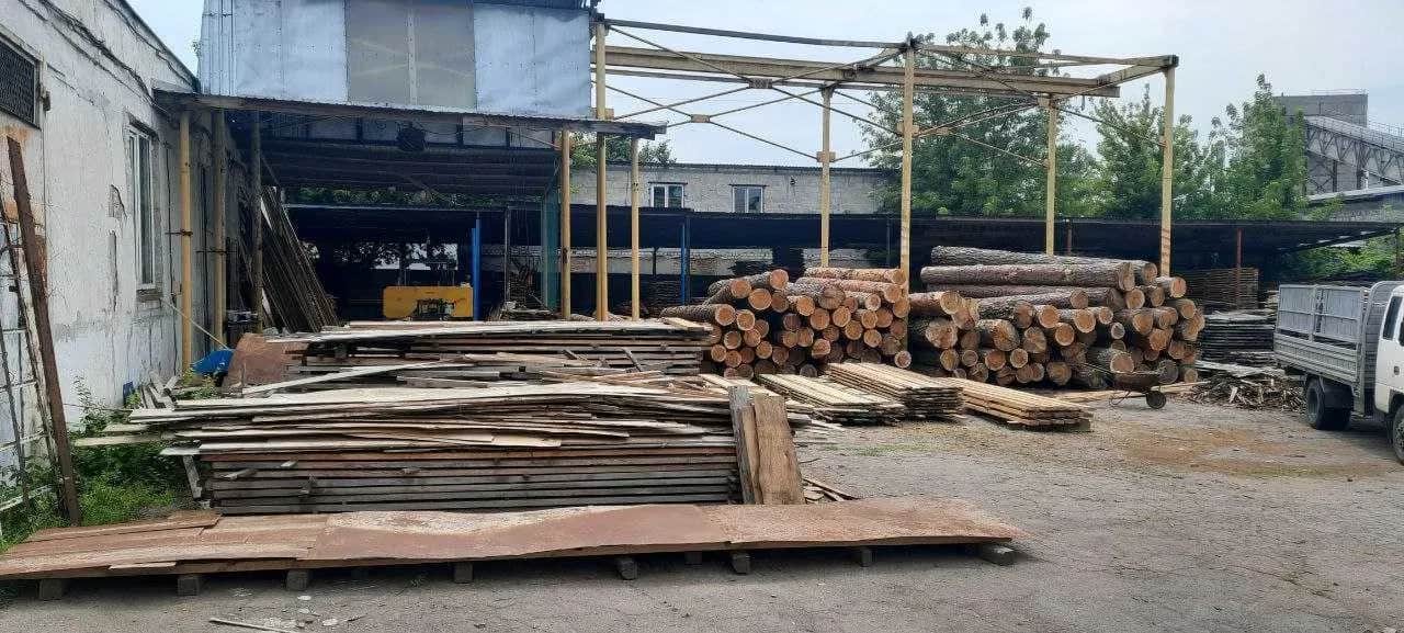 Виробнича база, Покровський: 3 фази 380 В, тельферна естакада - фото 1