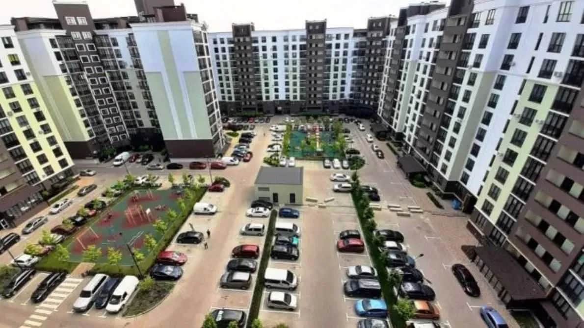 Пентхаус у ЖК Лісова казка: тераса майже 18 м², панорамні вікна - фото 1