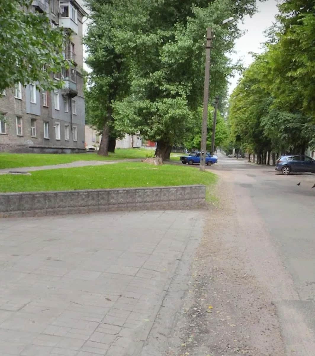 3-кімнатна квартира, Кам’янське: сталінка, бомбосховище, перепланування - фото 1