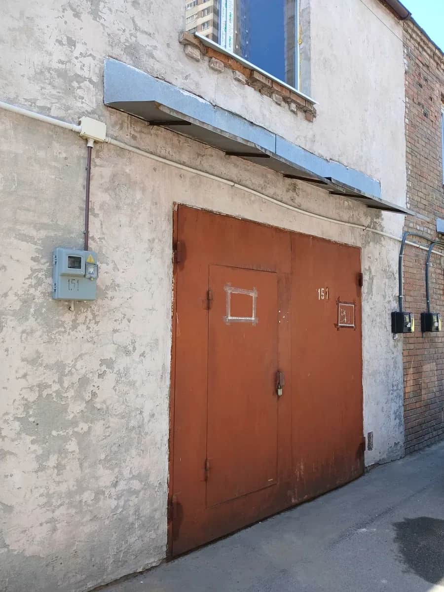 Гараж, Дарницький: три яруси, 380 і 220 В - фото 1