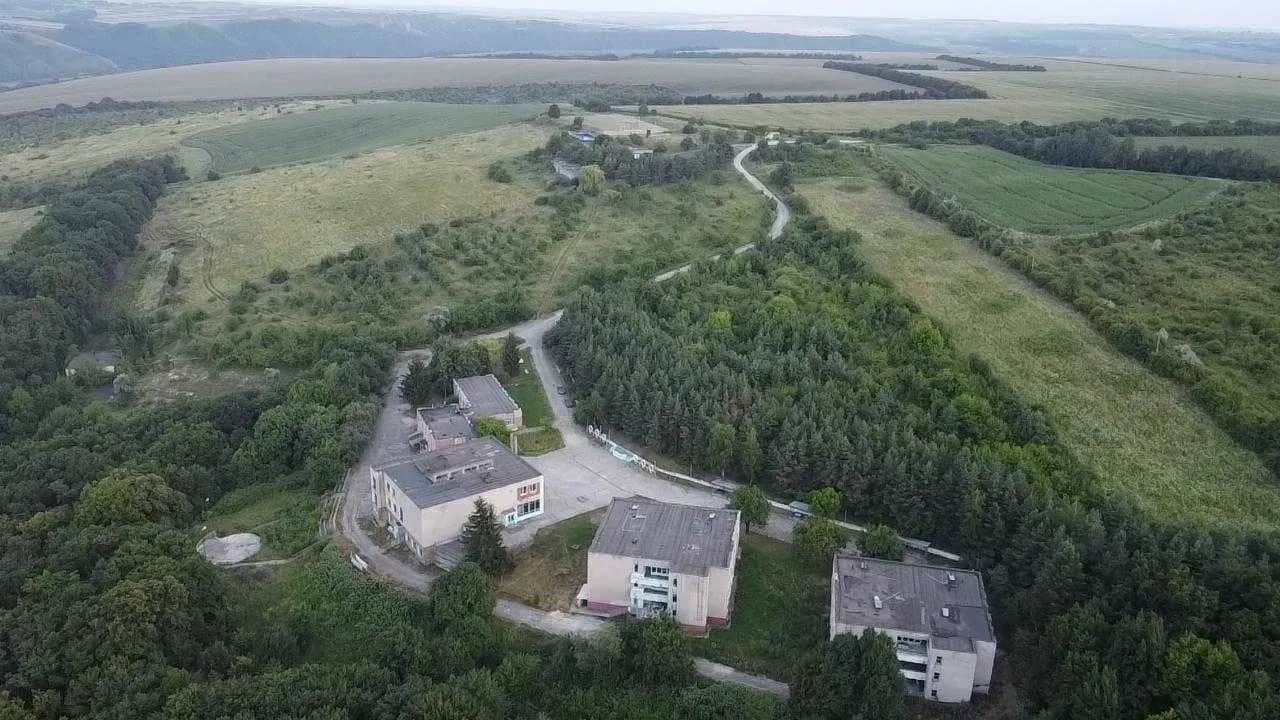 База відпочинку, Врублівці: басейн 25×10 м, 14 га - фото 2