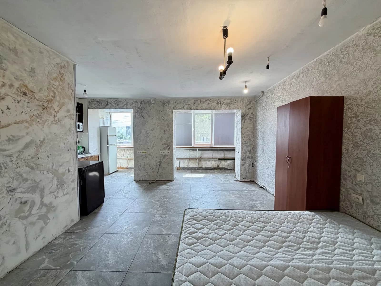 1-кімнатна квартира, Титова: євроремонт, балкон збільшено на 60 см - фото 1
