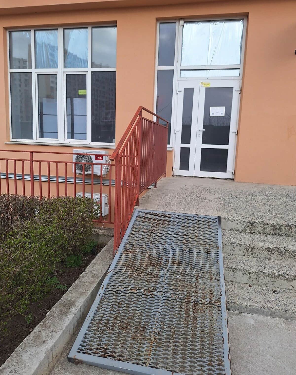Приміщення, Лиманка: фасадне, під магазин, вода без світла - фото 2