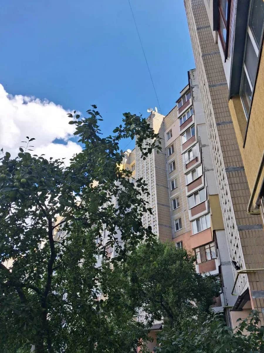 1-кімнатна квартира, Митниця: утеплений балкон, паркувальне місце - фото 1