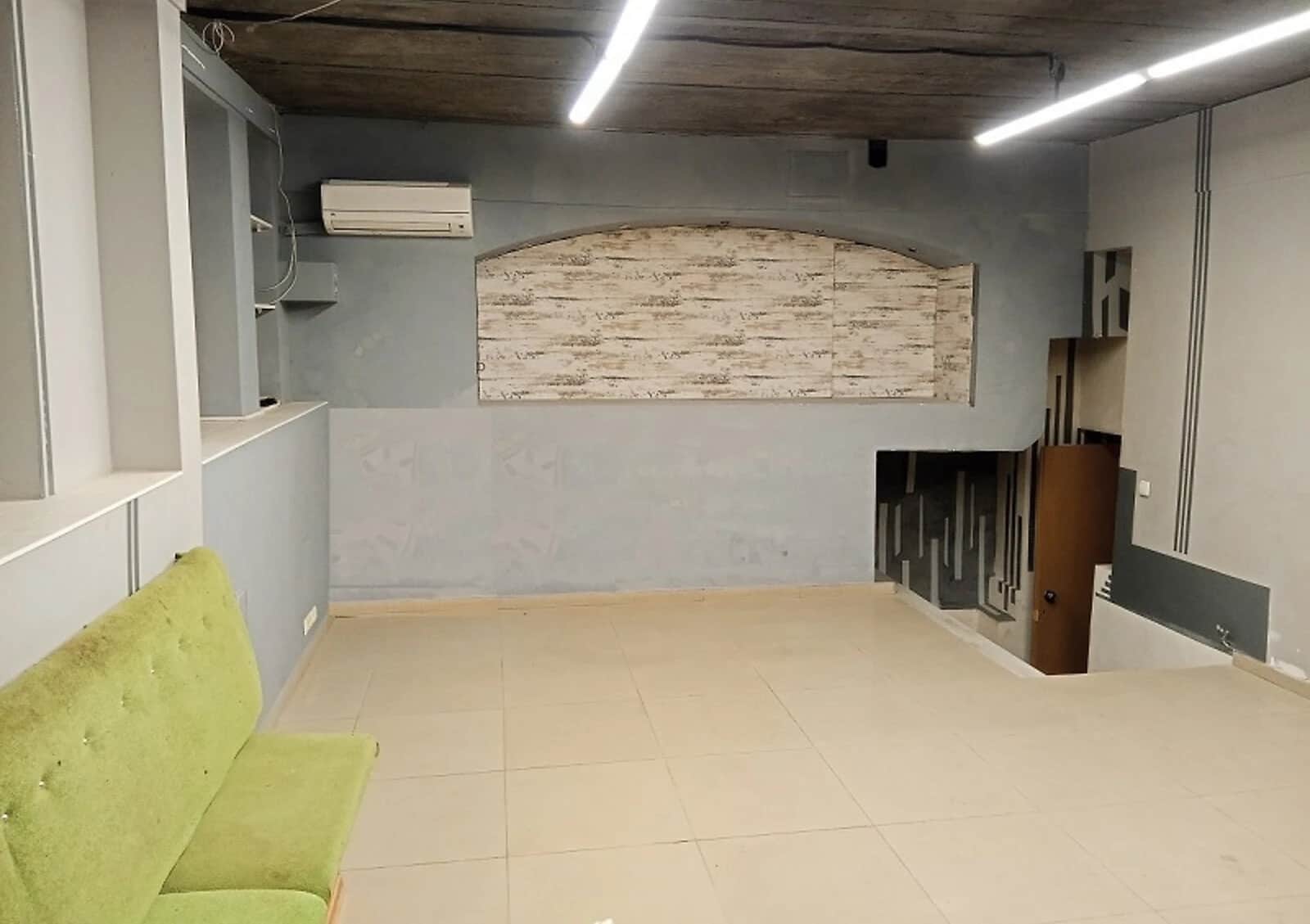 Приміщення, Шевченківський: фасадне, метро Золоті ворота - фото 1
