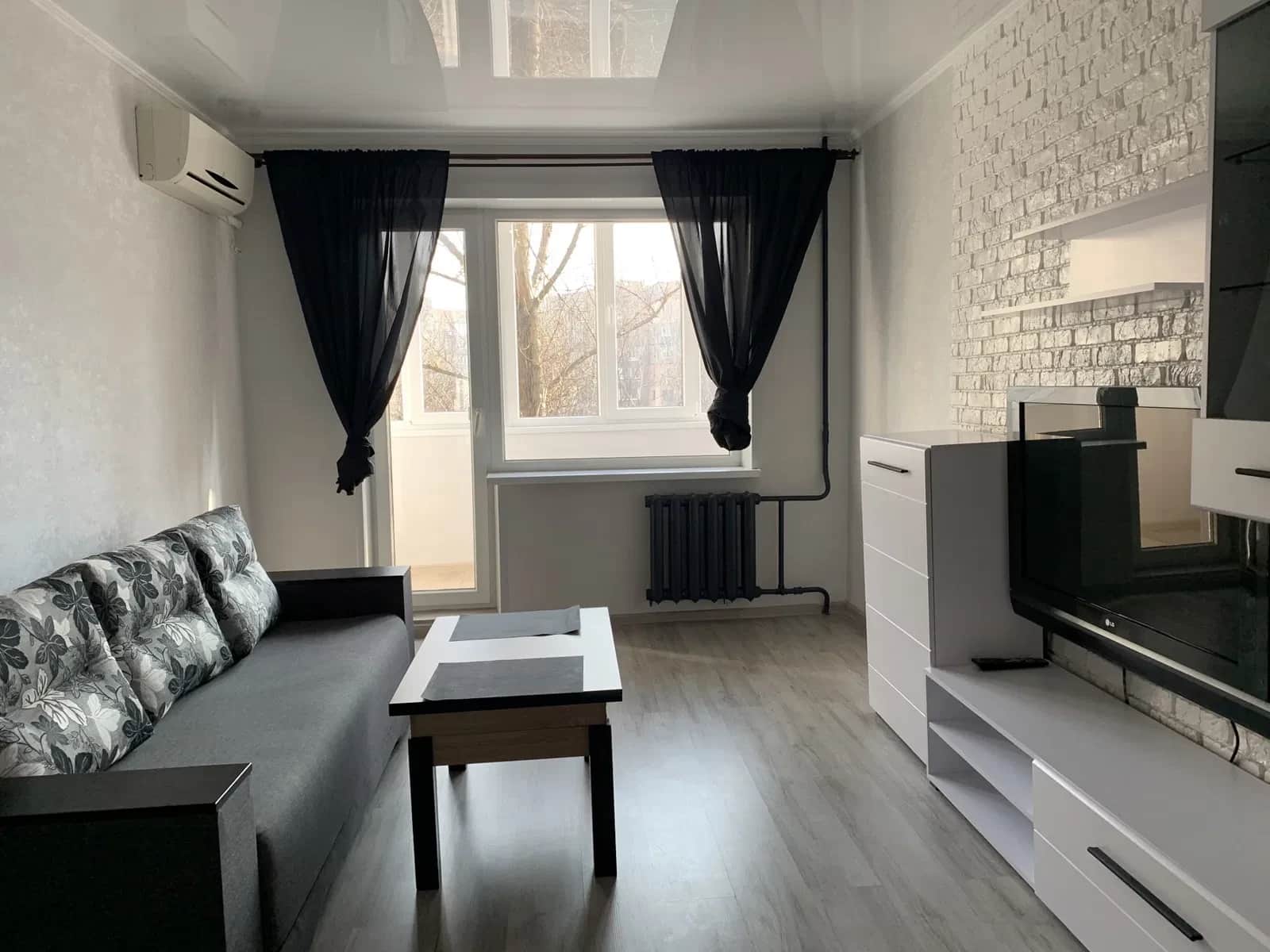 2-кімнатна квартира, Покровський: євроремонт, нові меблі й техніка - фото 1