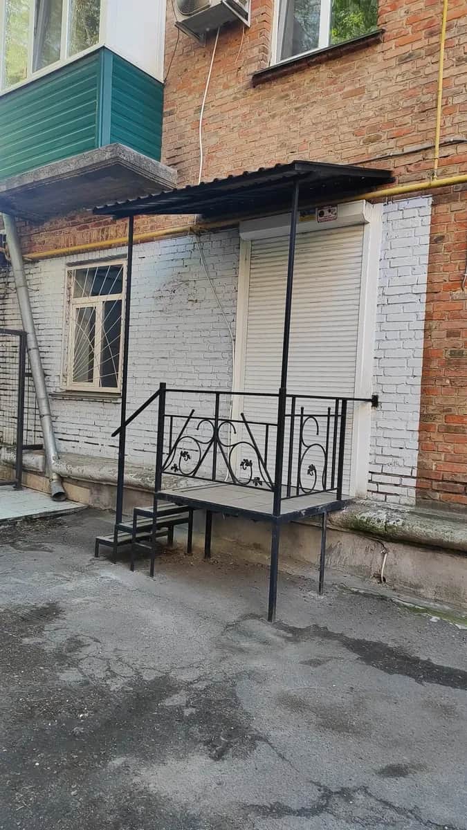 Приміщення в центрі міста: біля 17 школи - фото 1