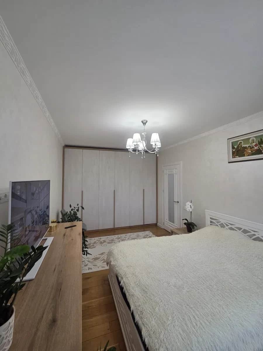 2-кімнатна квартира, Жовква: євроремонт, меблі й техніка - фото 2