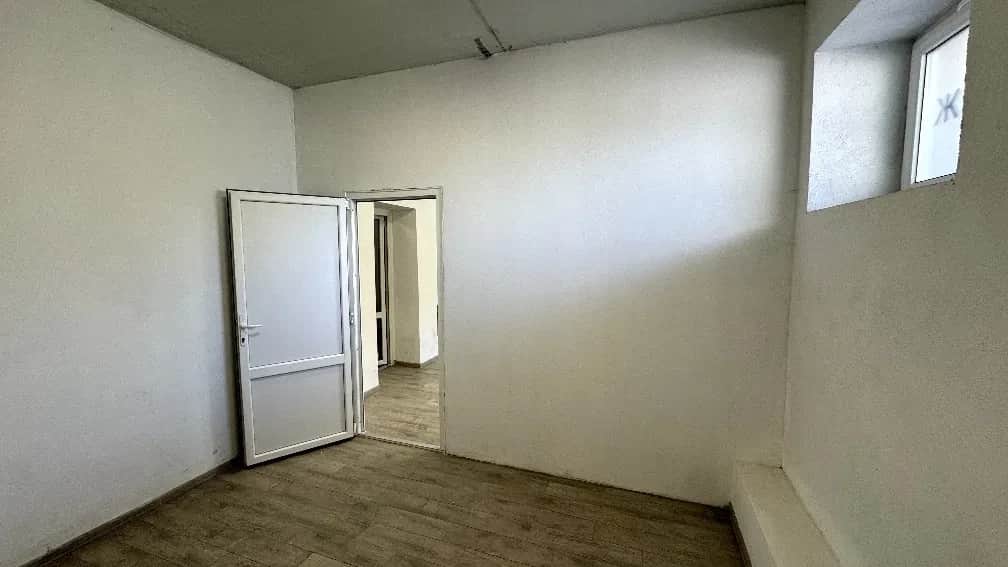 Приміщення, Крихівці: 2 кімнати, цокольний поверх - фото 2