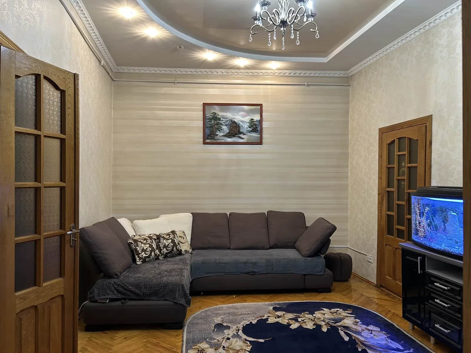 4-кімнатна квартира, Галицький: євроремонт, центр міста - фото 1