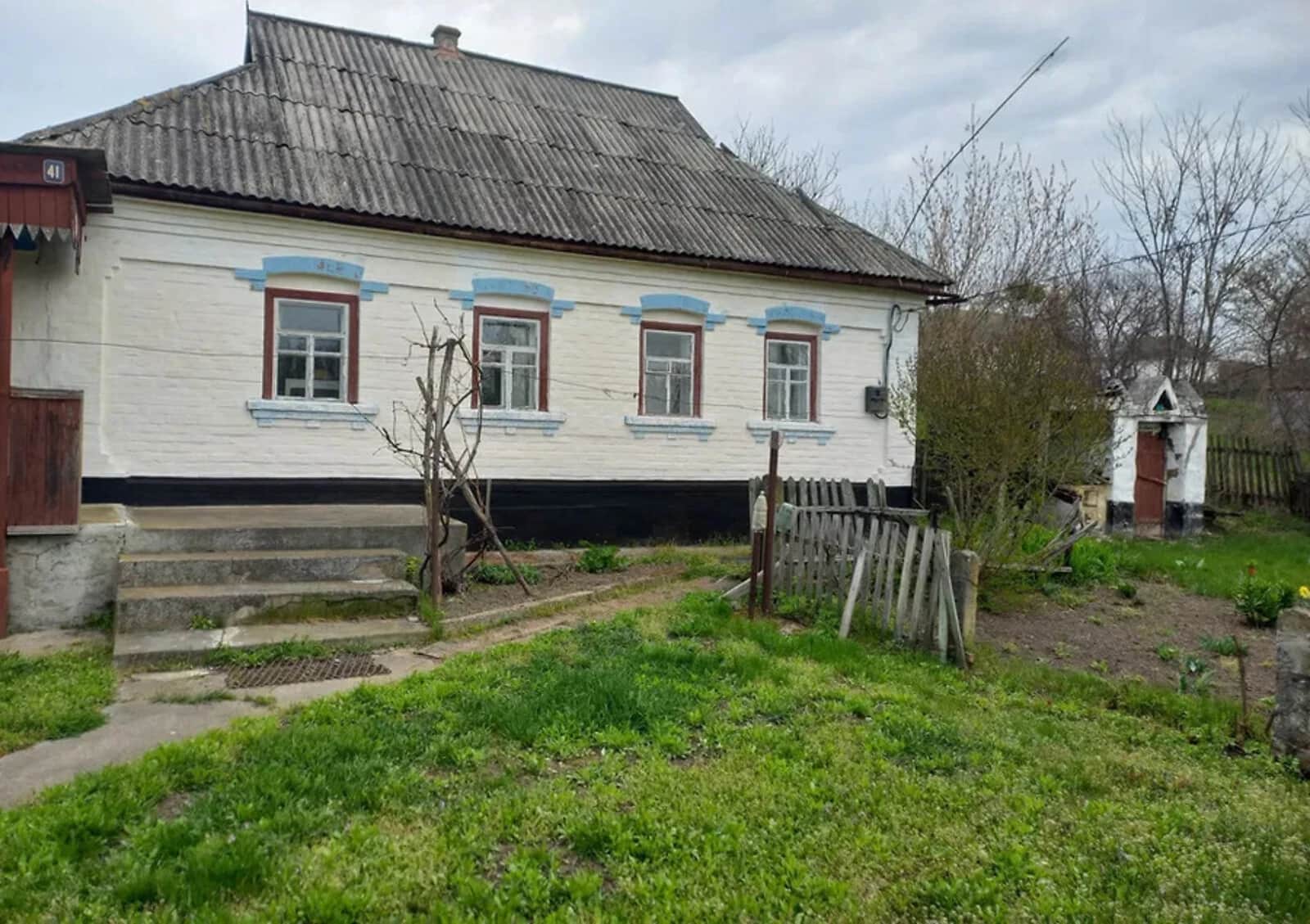 Будинок, Тальне: 10 соток, твердопаливний котел, цегляні стіни - фото 1
