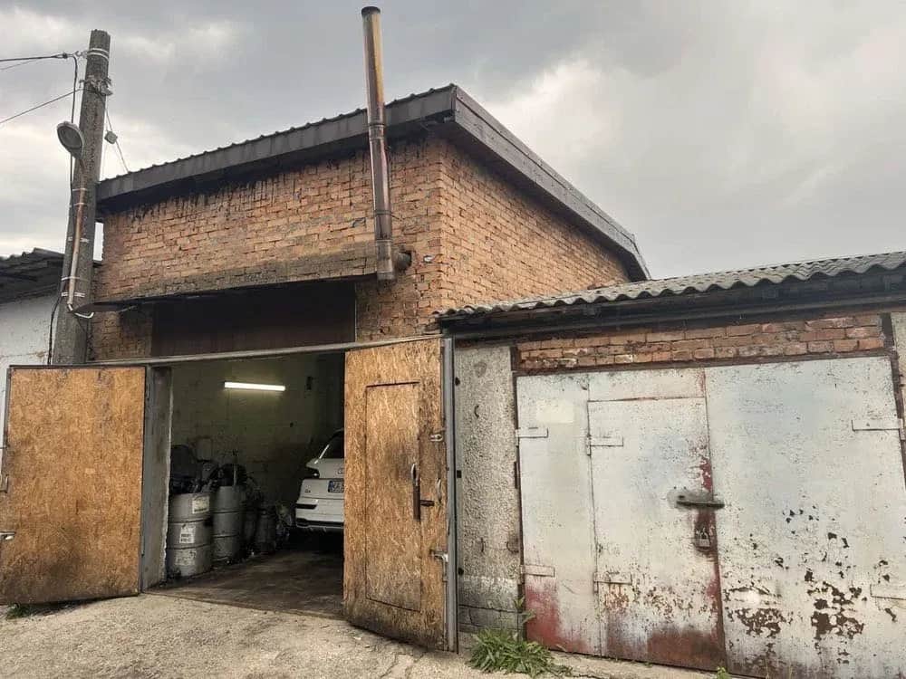 Гараж, Шевченківський: підйомник, місце для 2 авто - фото 1