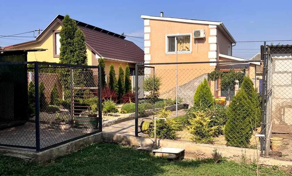 Будинок, Усатове: два будинки на ділянці, гостьовий будинок, гараж - фото 1