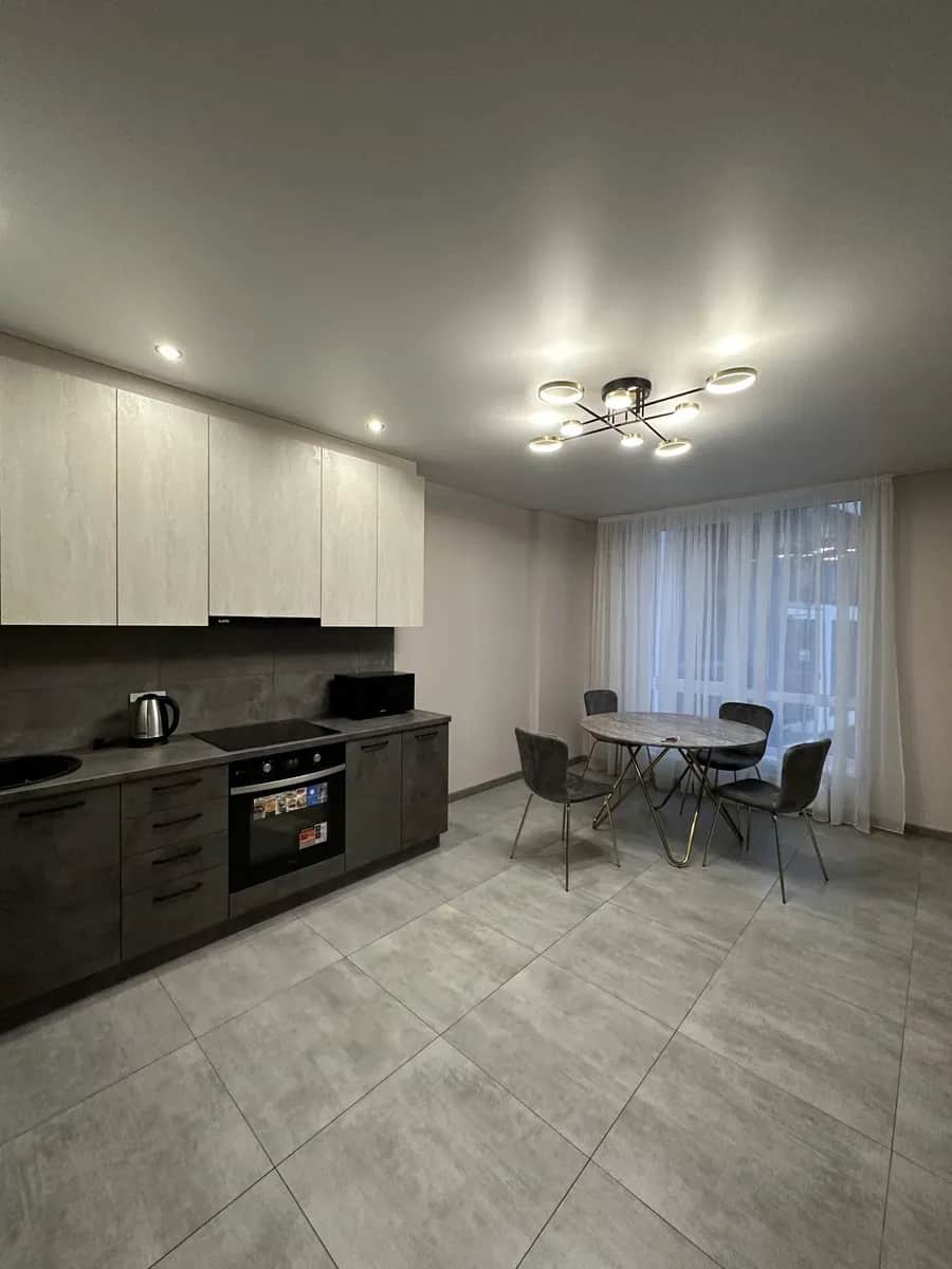1-кімнатна квартира у ЖК Family plaza: окрема спальня, балкон - фото 1