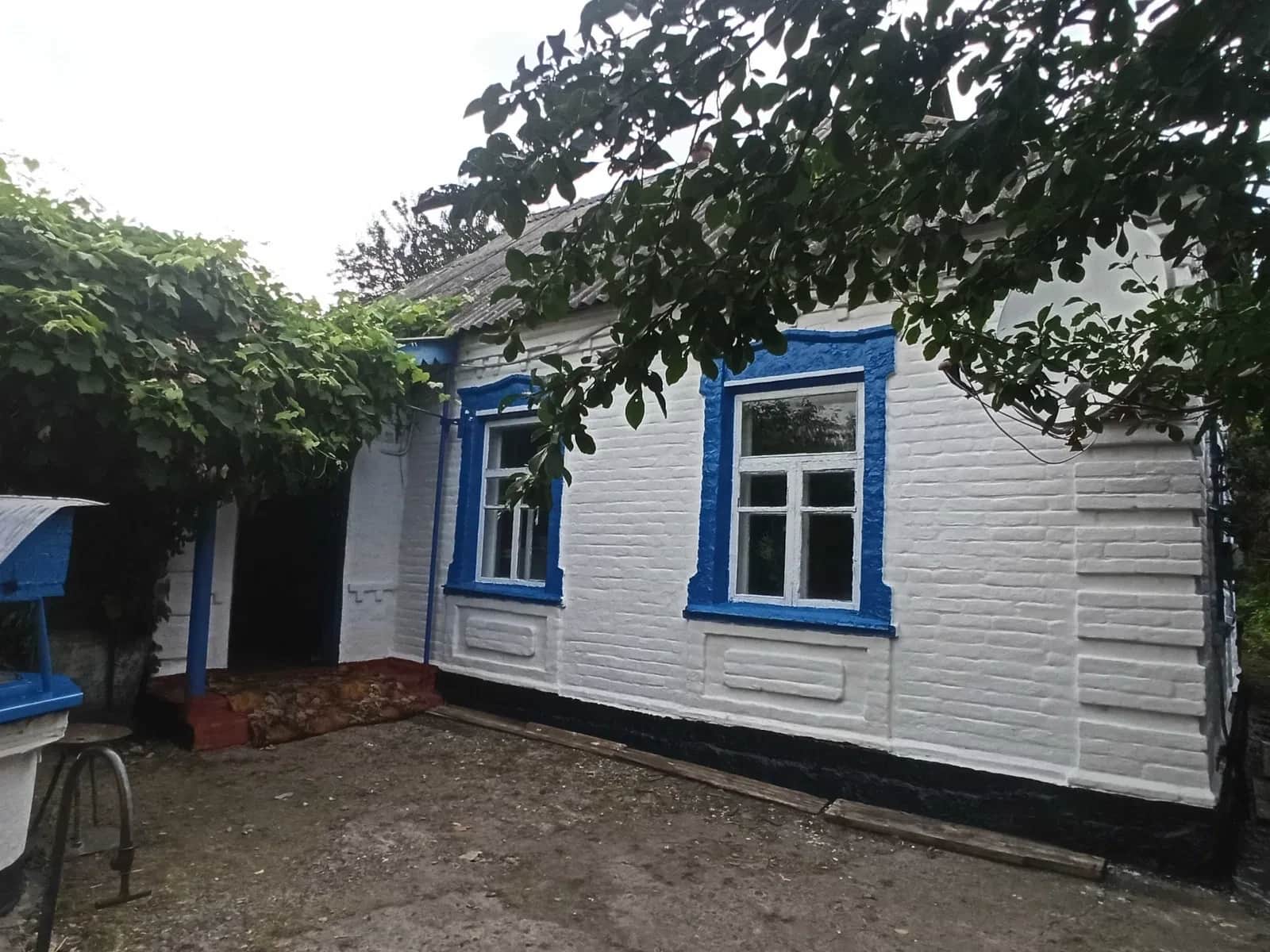 Будинок, Юхни: житловий стан, 55 соток, піч і лежанка - фото 1