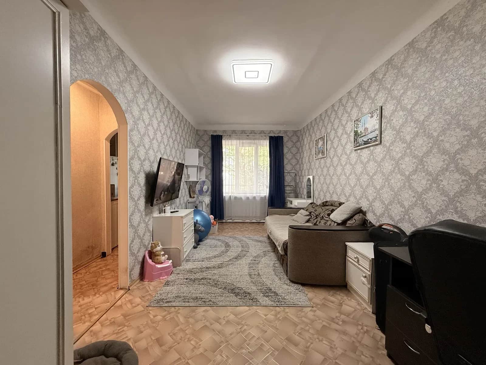 2-кімнатна квартира, Кам’янське: автономне опалення, меблі й техніка - фото 2