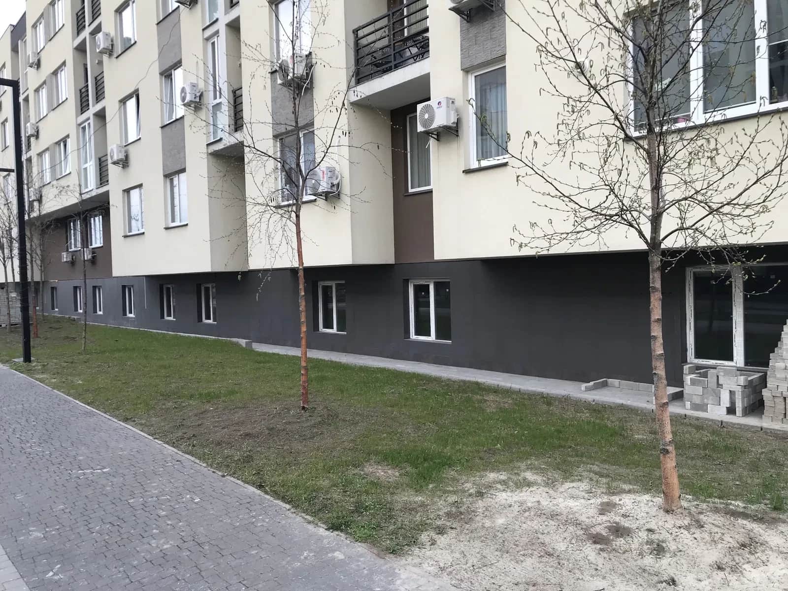 Приміщення у ЖК PARK LAND: після будівельників, як бомбосховище - фото 2