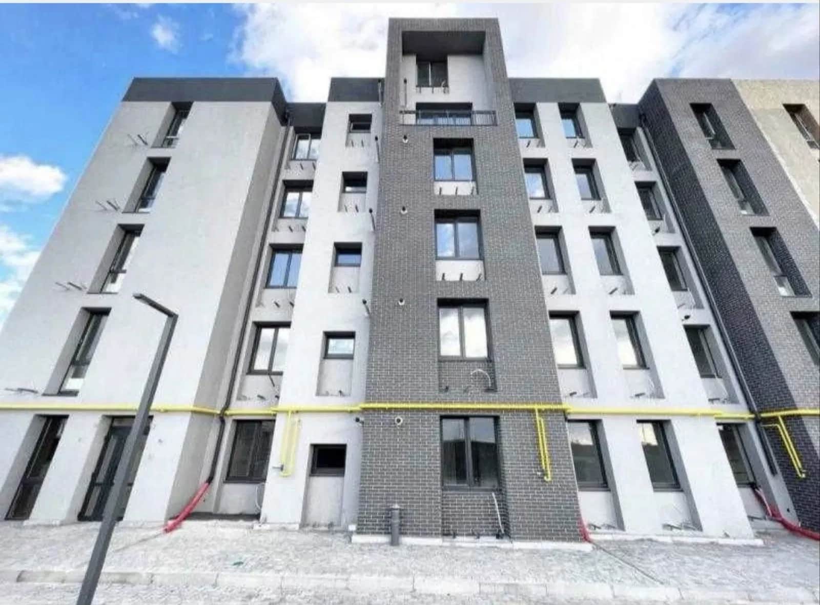 1-кімнатна квартира у ЖК KEKS: кладова 8,9 м², переуступка - фото 1