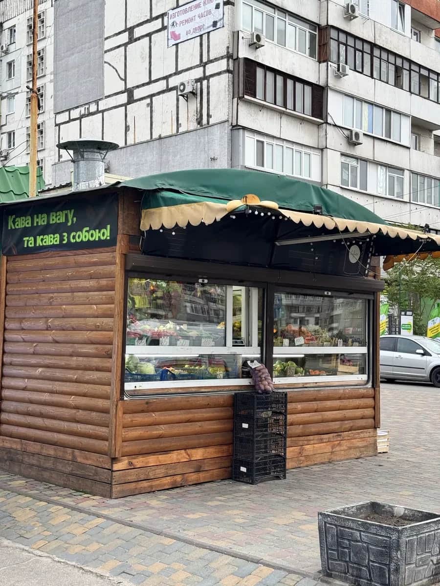 Кіоск на ринку: прохідне місце, червона лінія - фото 1