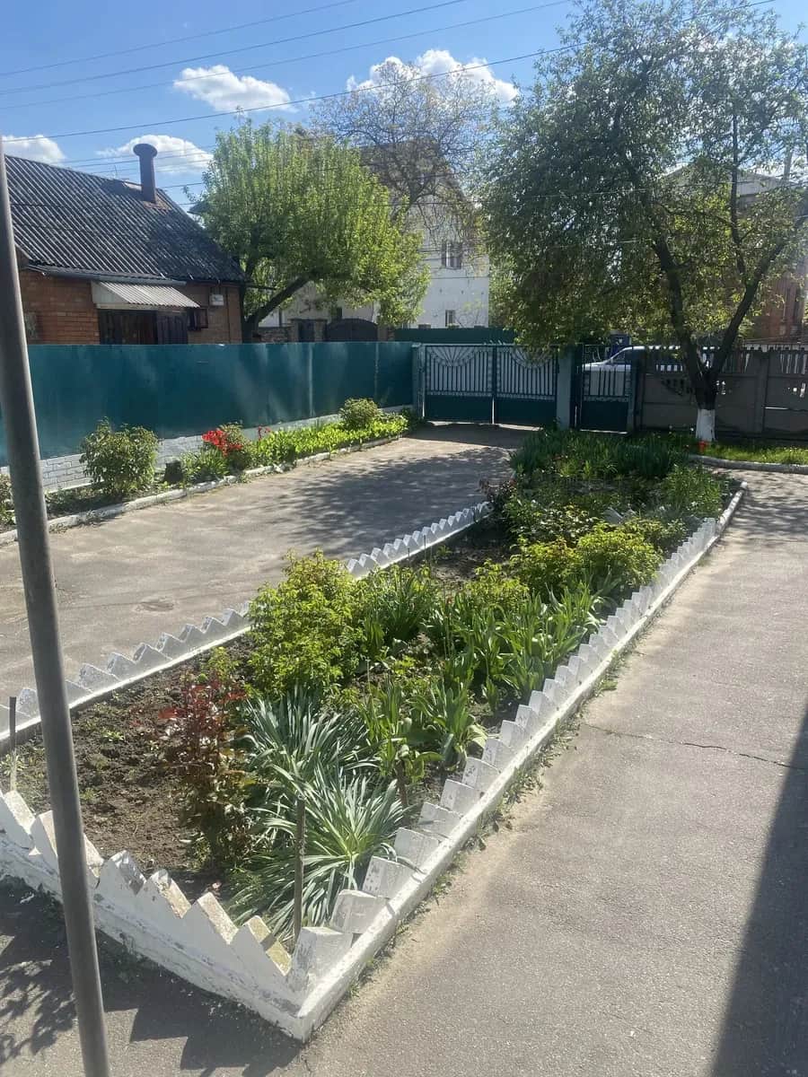 Будинок у Ближньому Замості: фонтан «Рошен», гараж, дві тераси - фото 2