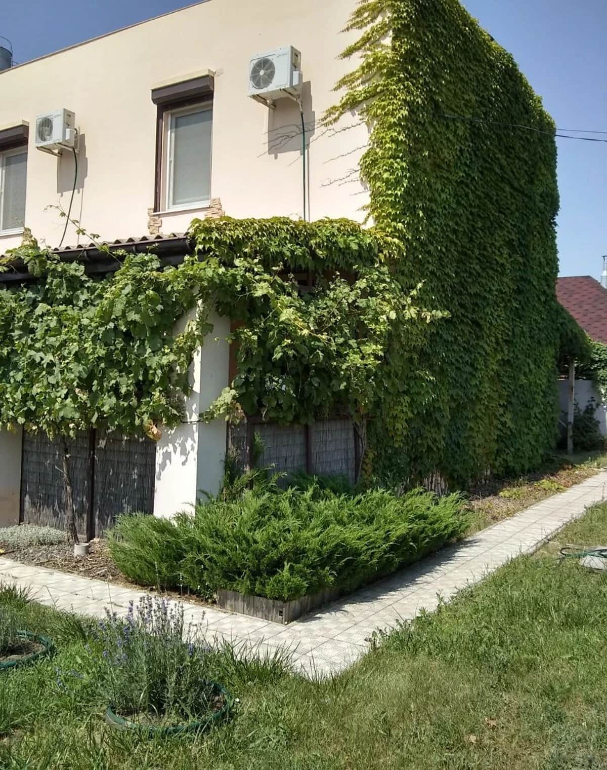 Будинок, Кароліно-Бугаз: тераса, сад і город, гараж у дворі - фото 1