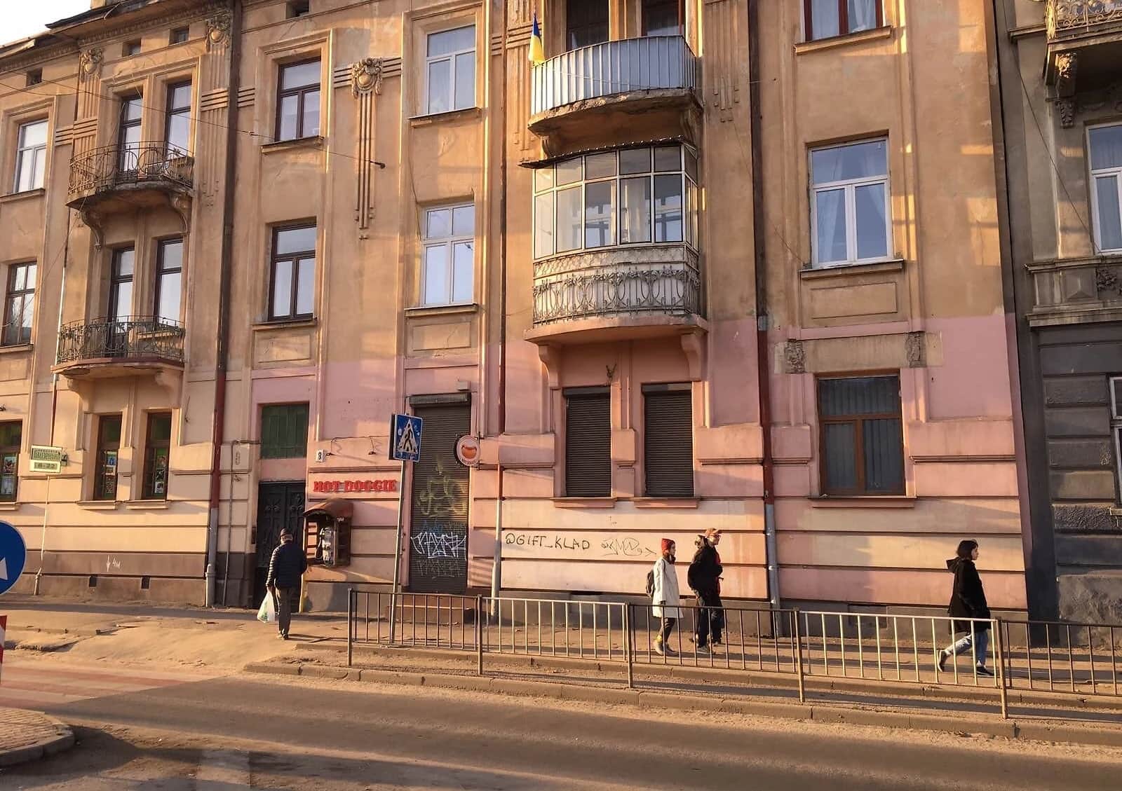 Комерційне приміщення, Кастелівка: фасадне, укриття в будинку - фото 1