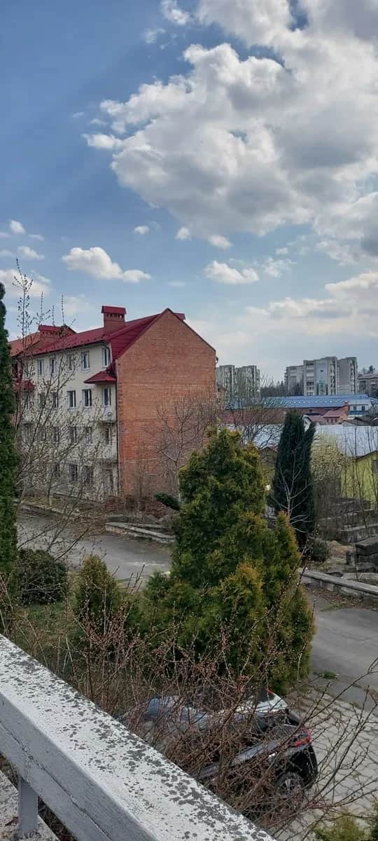 Комерційна будівля, Трускавець: 4 поверхи, центр міста, парк - фото 2