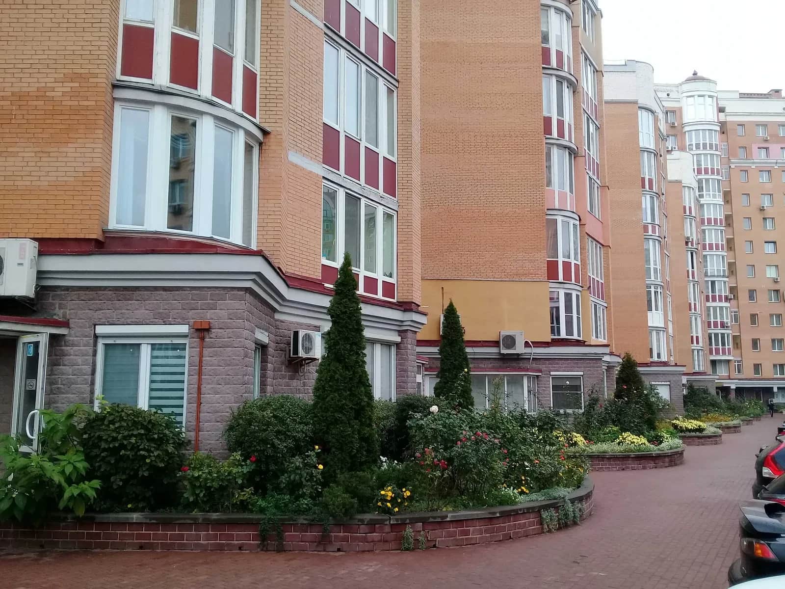 2-кімнатна квартира у ЖК ОАЗИС: дизайнерський ремонт, парк Наталка - фото 1