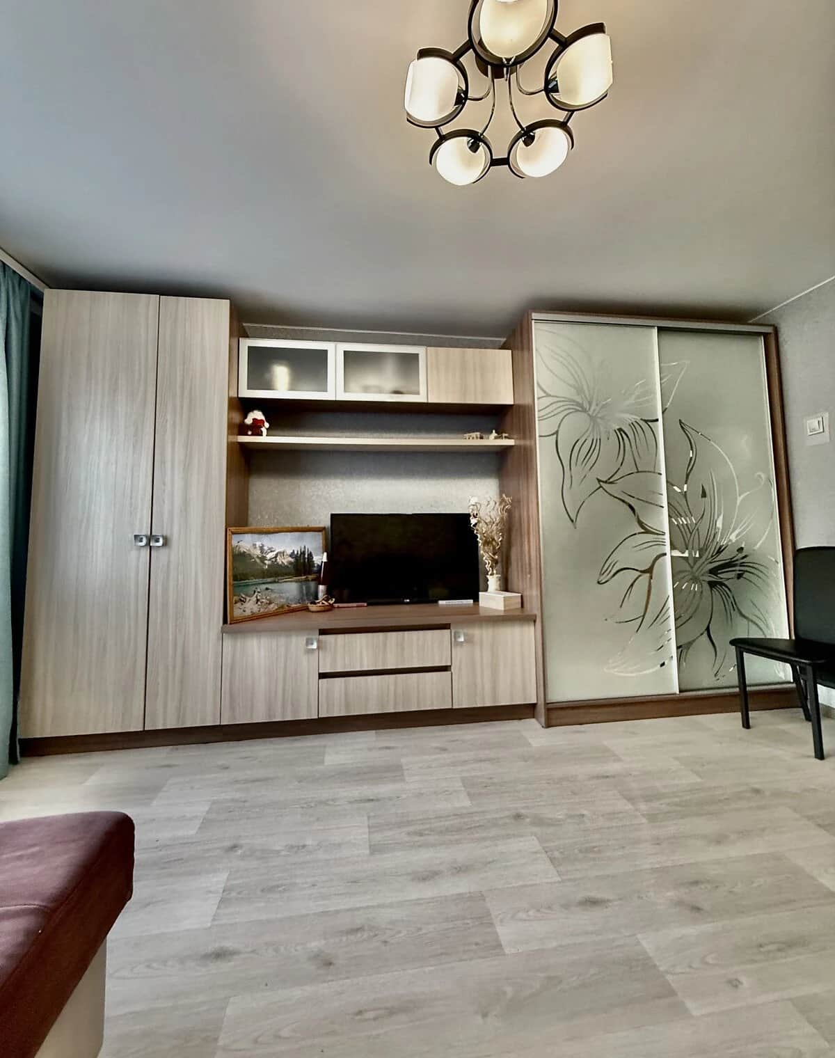 2-кімнатна квартира, Озерне: євроремонт, балкон, кондиціонер - фото 1