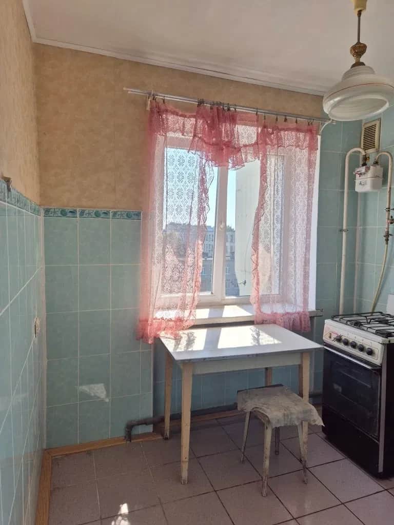 2-кімнатна квартира, Шептицький: сонячна, засклений балкон - фото 2