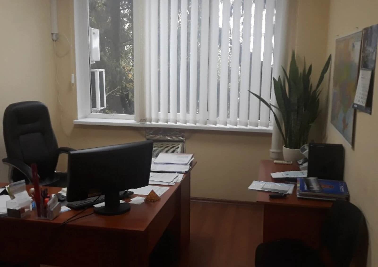 Офіс, Фурманова: 25 приміщень, вікна на південь, перекредитування - фото 1