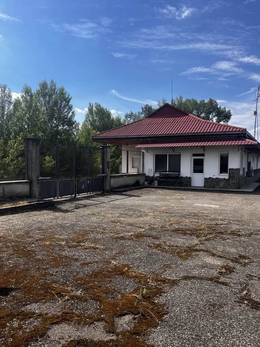 Склад, Пійтерфолво: гараж, свердловина, охорона території - фото 2