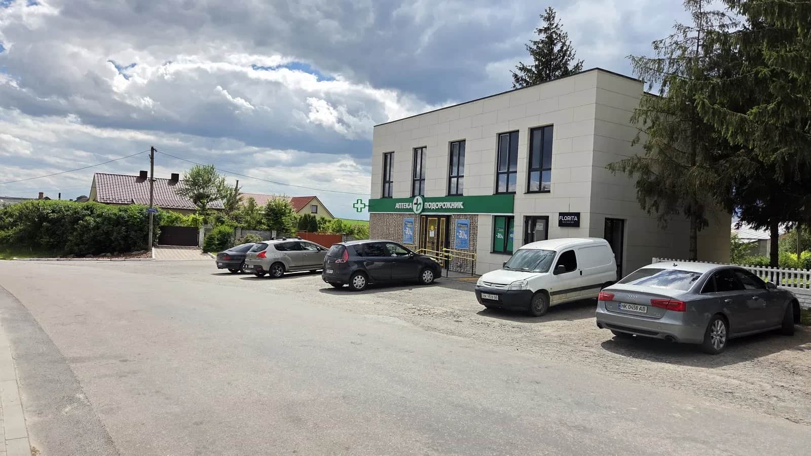 Приміщення, Колоденка: до 5 км від Рівного, окремий вхід - фото 1