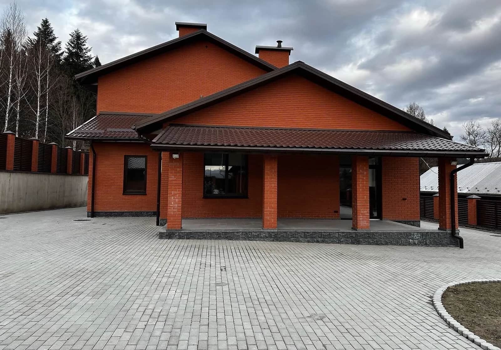 Будинок, Східниця: гараж, 5 спалень, резервне живлення - фото 1