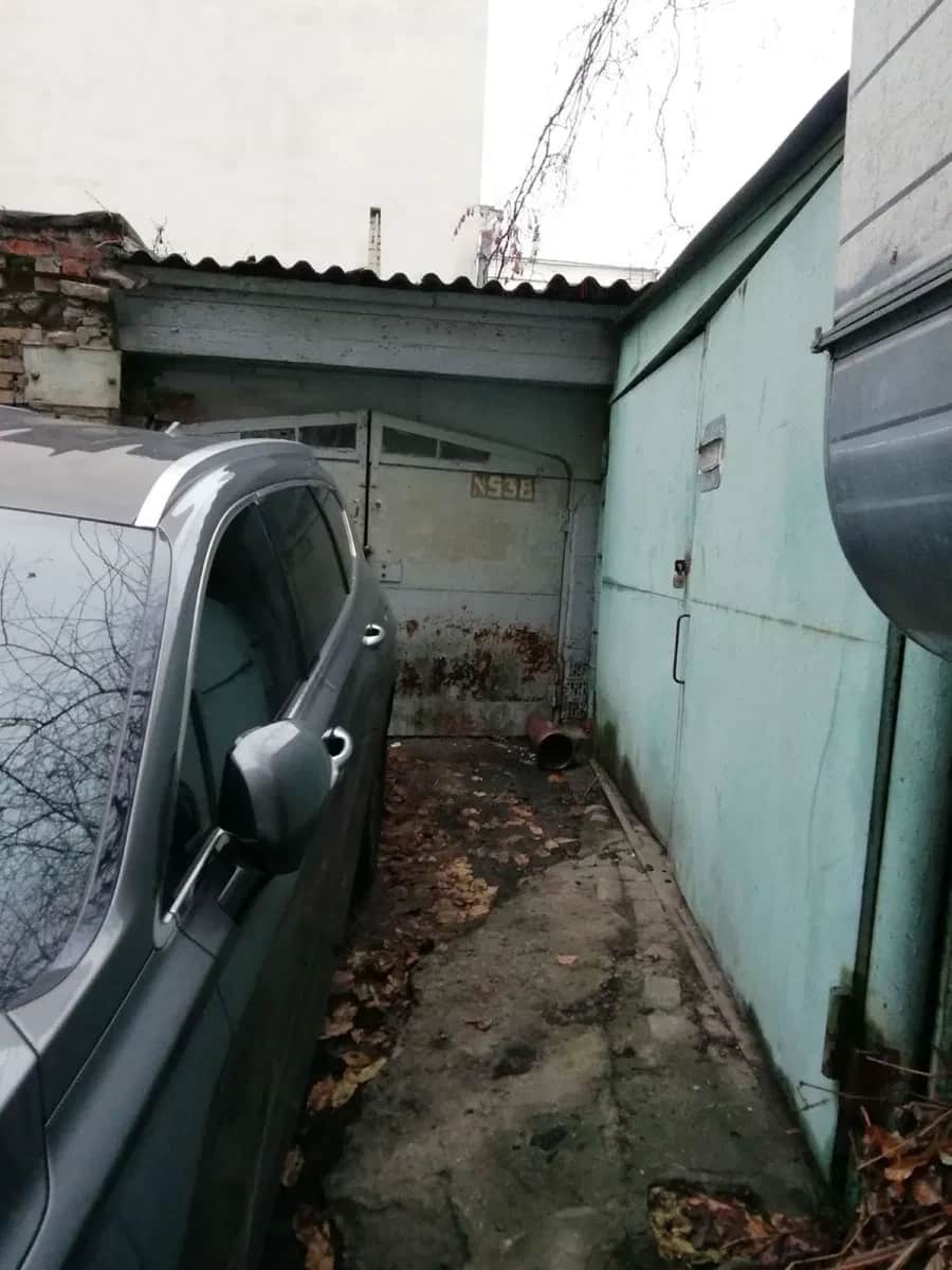 Гараж, Печерський: капітальний, цегляний, паркомісце перед гаражем - фото 1