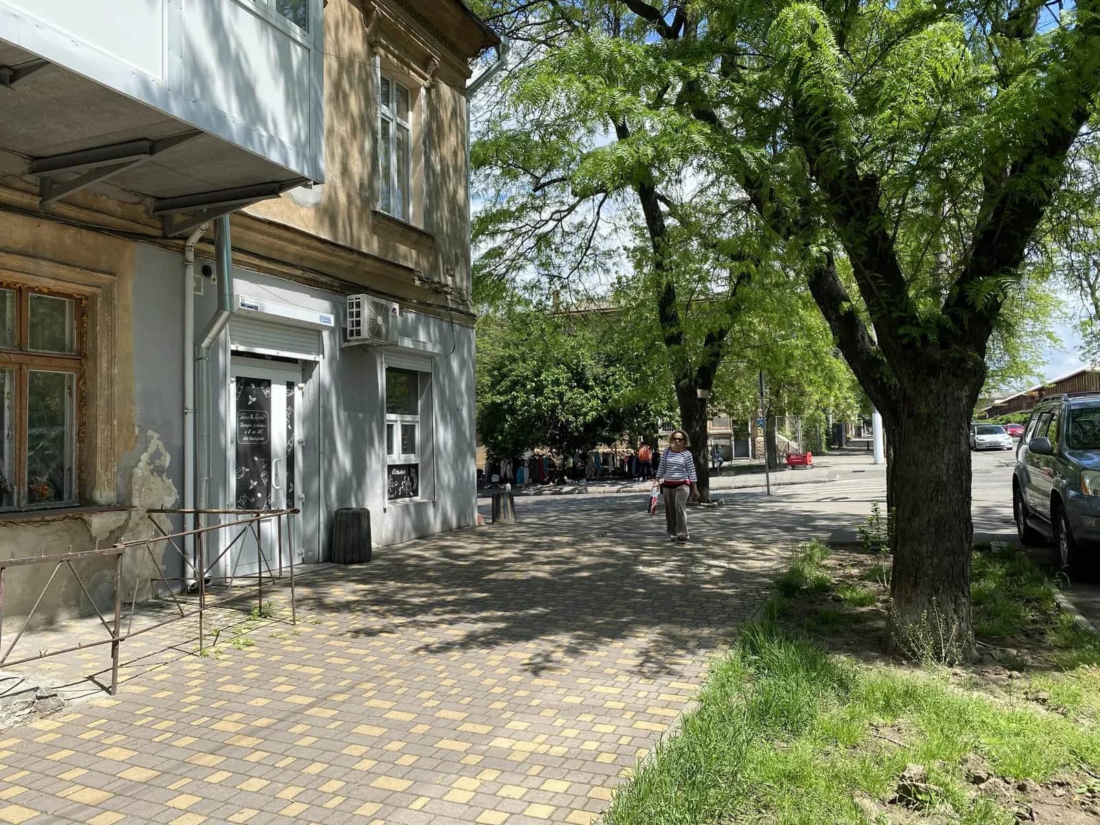 Приміщення у Приморському: фасадне, біля Нового ринку, два входи - фото 2