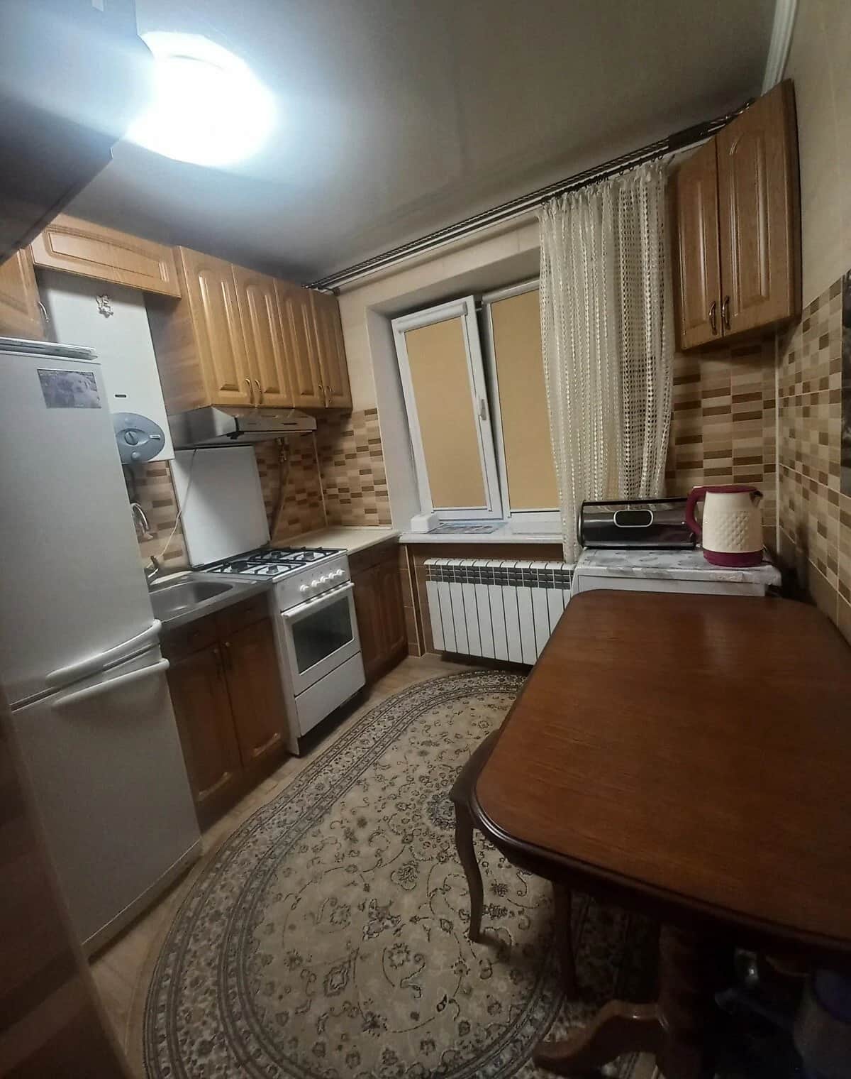 2-кімнатна квартира, Мототрек: цегляні стіни, ламінат - фото 1