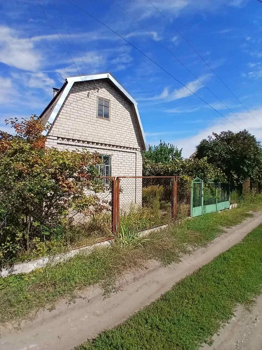 Ділянка 5 соток, Центрально-Міський: дачний будинок, поливна система