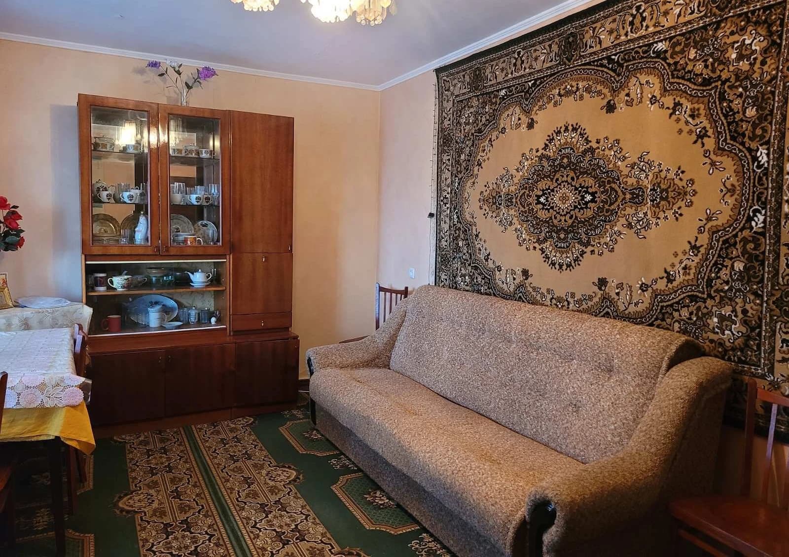 2-кімнатна квартира, Таромське: паркомісце, торг можливий