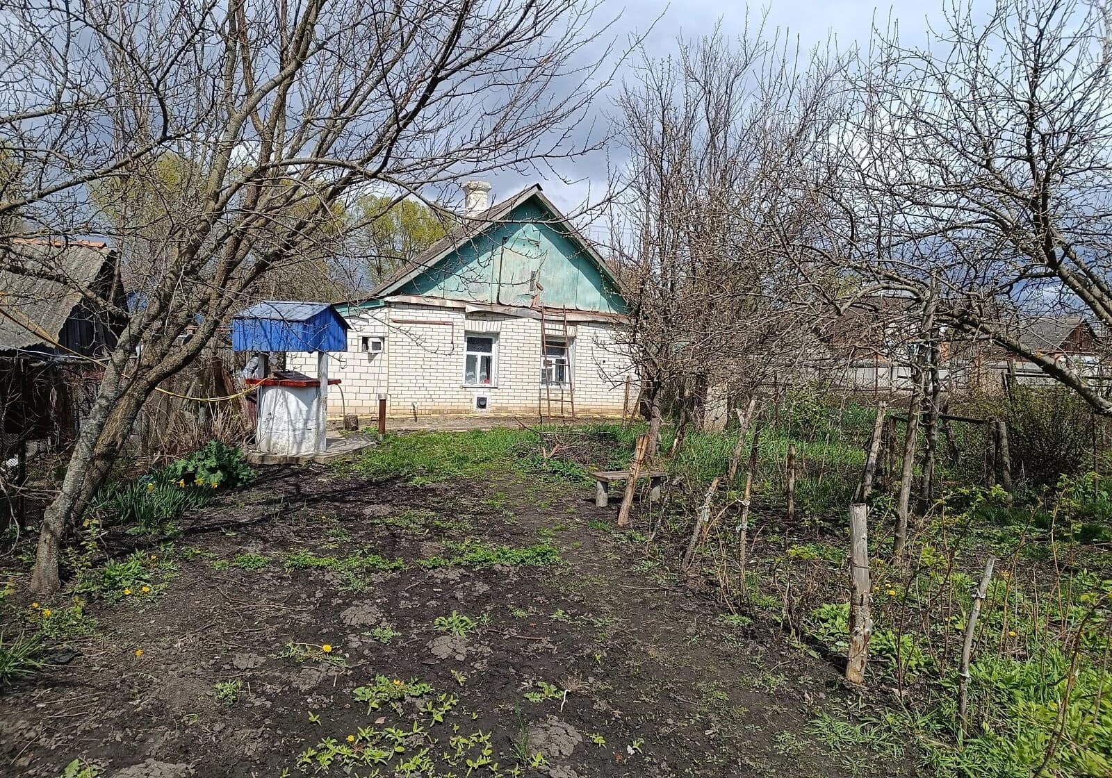 Будинок, Степаненкове: криниця, індивідуальне опалення