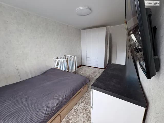 2-кімнатна квартира, Коростень: косметичний ремонт, бойлер - фото 2